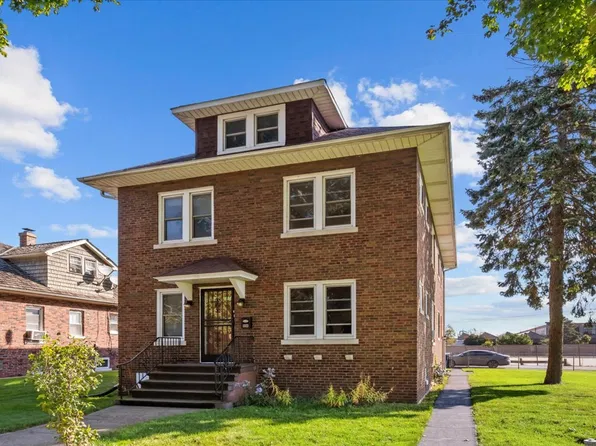 1323 Adams St, North Chicago, IL 60064