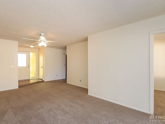 4th image of 2550 E Holmes Ave