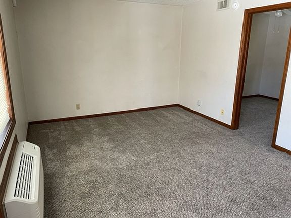 4th image of 430 Skyline Dr #1