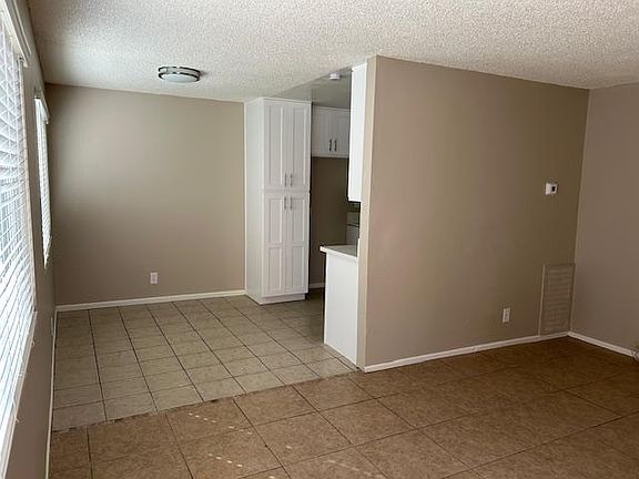 3rd image of 432 N Buena Vista St APT 1