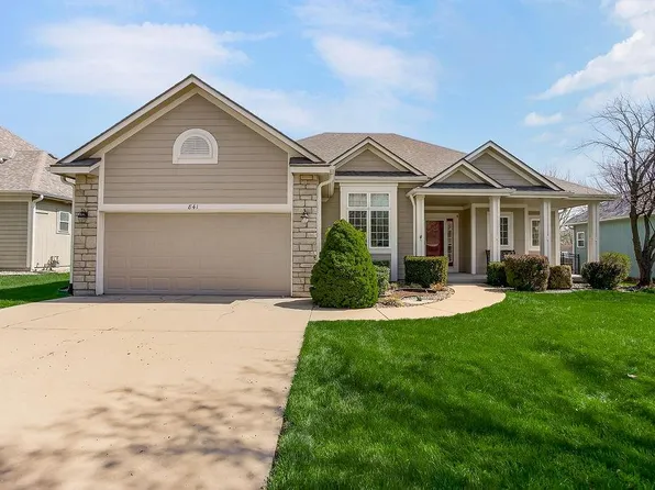 841 E Lanesfield St, Gardner, KS 66030