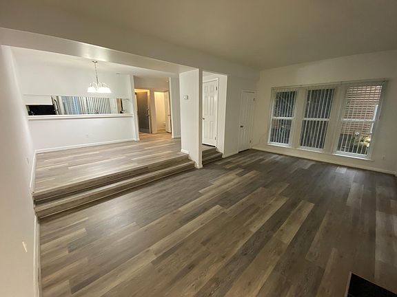 End unit provides extra windows with lots of light.