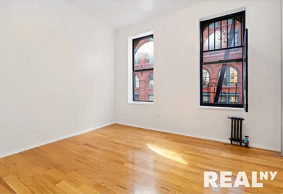 Rented by REAL New York | media 20