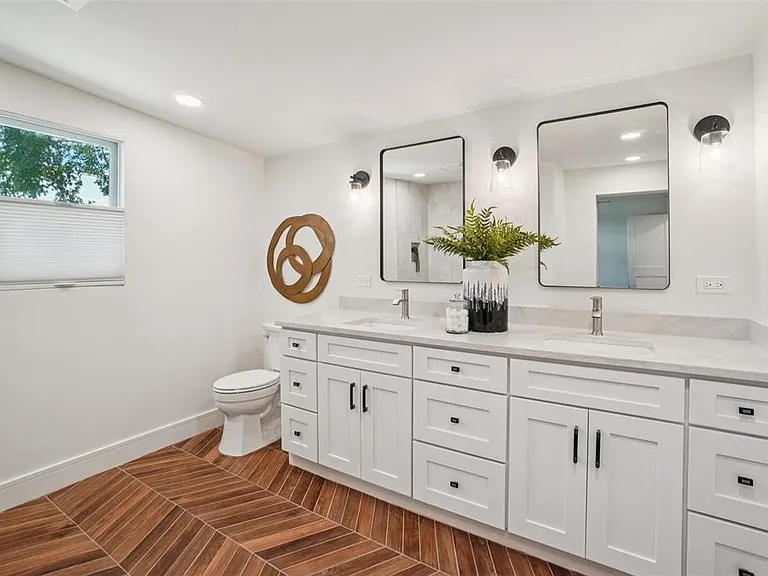 3123 W La Salle St — Photo 20
