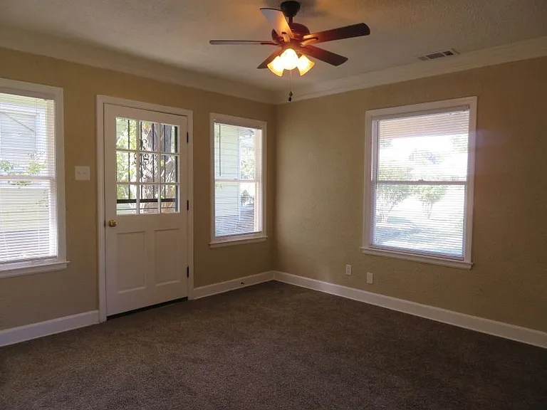 1809 Netherwood Ave — Photo 6