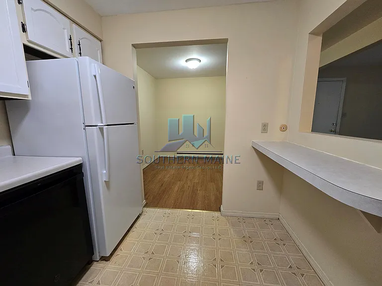 576 Riverside Dr #17 — Photo 6