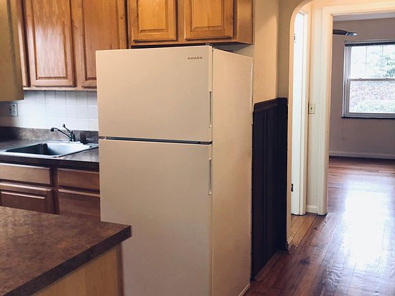 5th image of 2540 Williams Ave APT 2