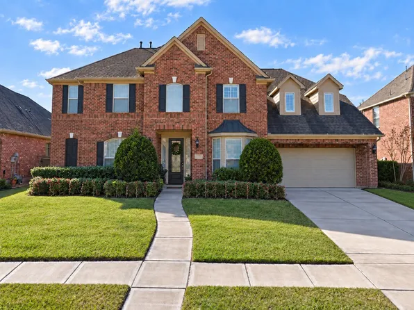 7922 Emerald Haven Dr, Sugar Land, TX 77479