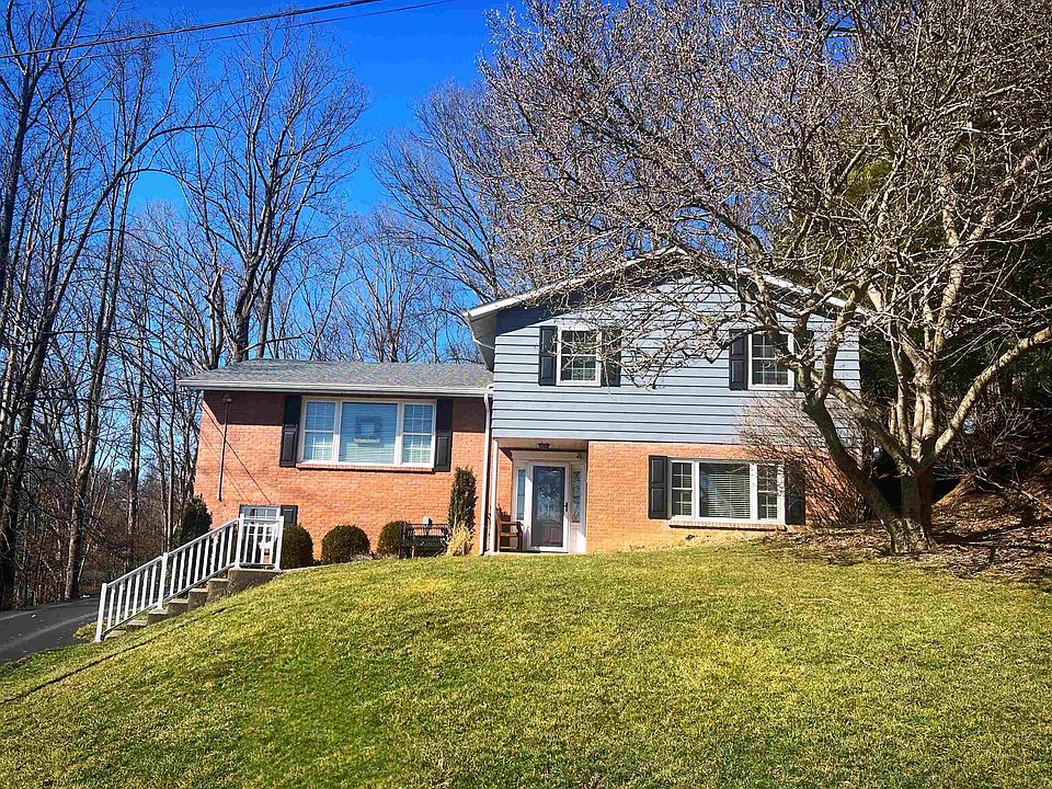 1st image of 929 Pine Hill Dr