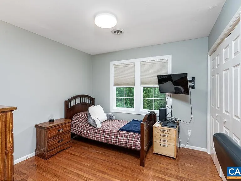 2810 Locust Hill Dr — Photo 24