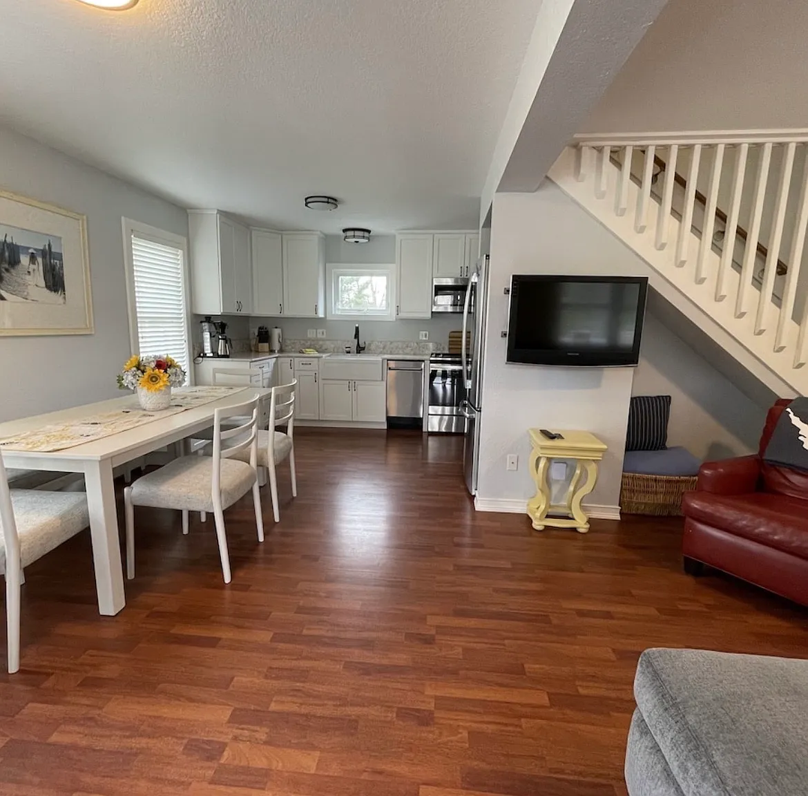 3 bed, 1100 sqft, $3,200 — Photo 4