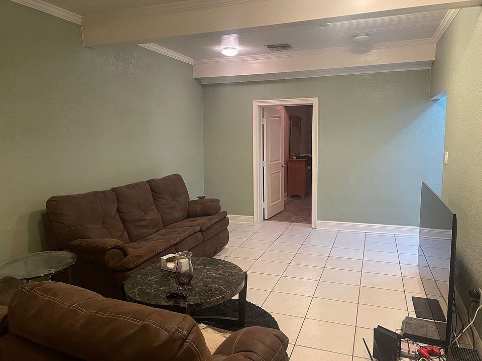 1st image of 323 Wildwood Way #323