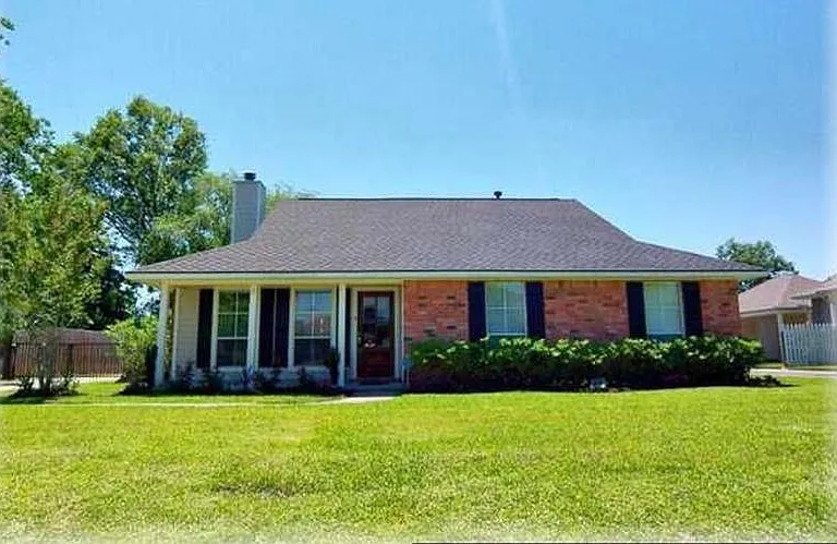 12832 Magnolia Chase Dr — Photo 1