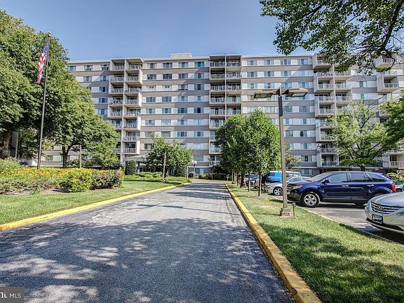 2nd image of 4977 Battery Ln Unit 1-517