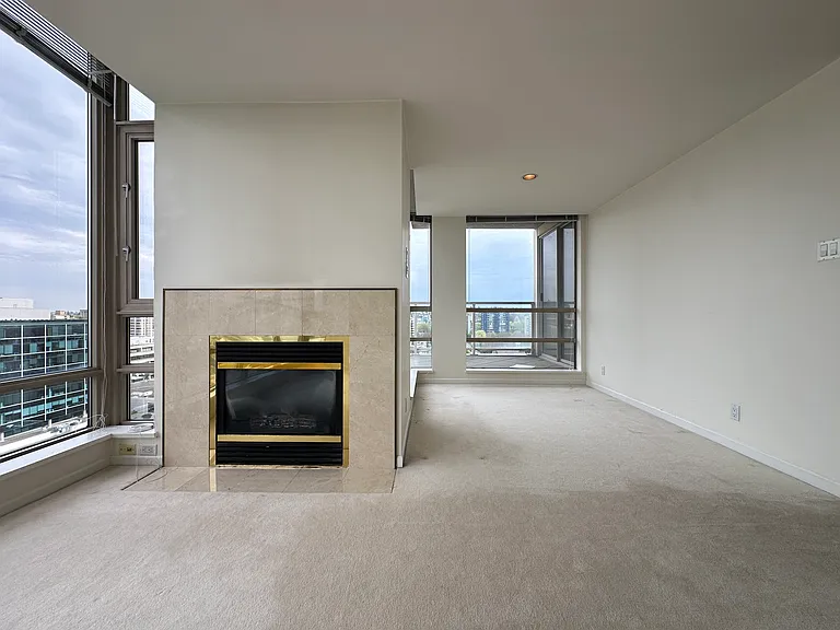 1590 W 8th Ave #1603 — Photo 32