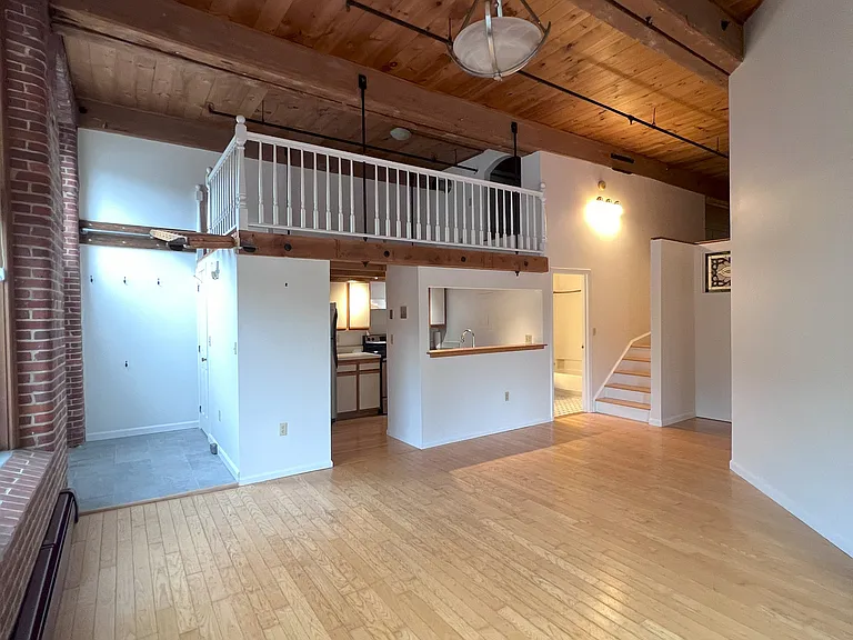 125 Main St #14 — Photo 29