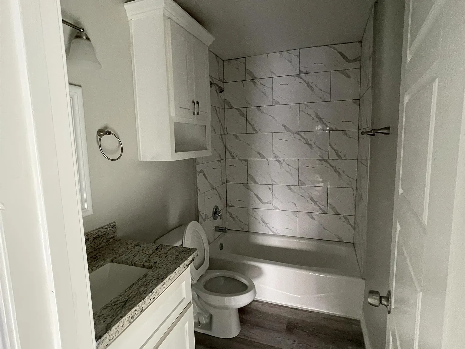 607 E Washington St — Photo 1