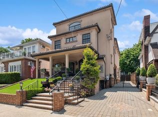 82 89th St, Brooklyn, NY 11209