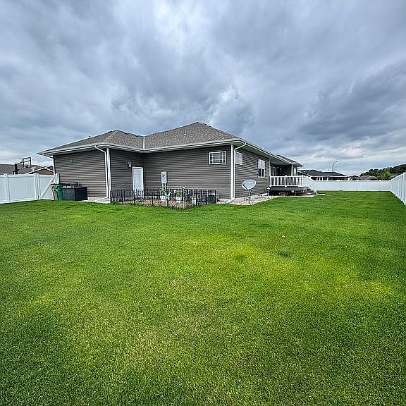 Listing photo 4
