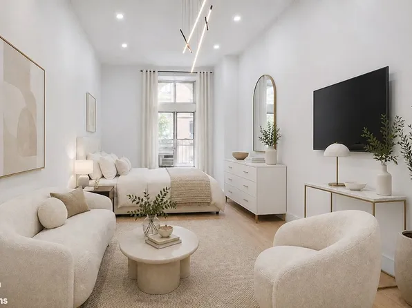 23 Waverly Pl APT 2Y, New York, NY 10003
