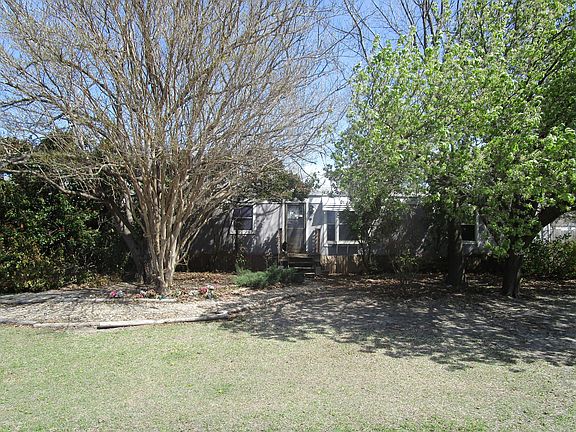 3rd image of 22040 Flanagan Cir