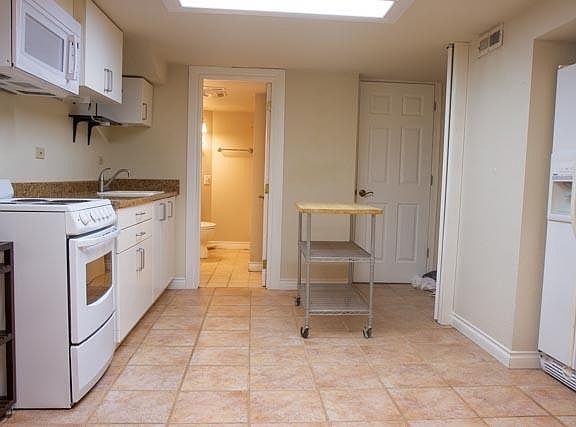 3rd image of 4318 N 29th St #B