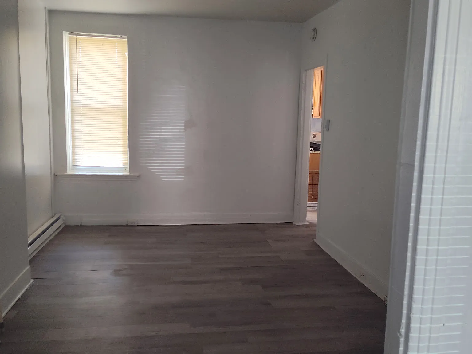 3 bed, 1025 sqft, $1,350 — Photo 3