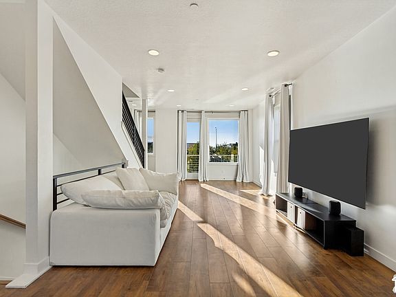 4th image of 11237 S Kestrel Rise Rd
