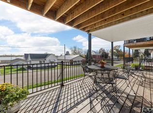 202 W Tuttle St, Norway, IA 52318