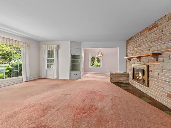 4th image of 1834 Markwood Ln NW