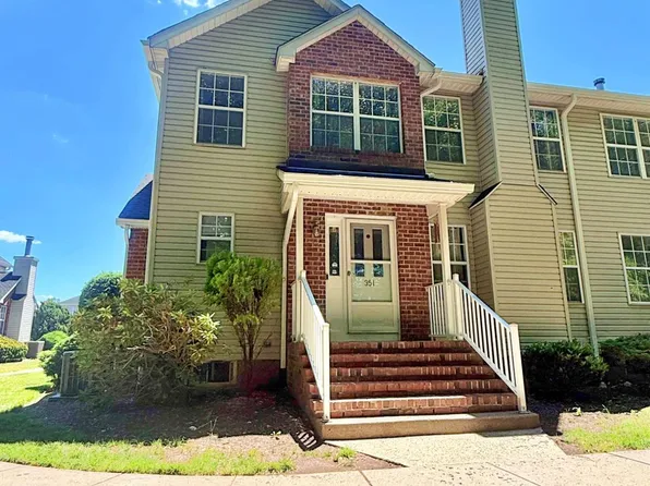 351 Bowler Ct, Piscataway, NJ 08854