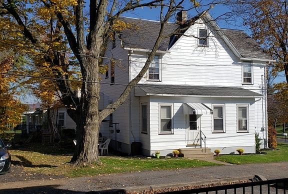 2nd image of 610 Avenue A