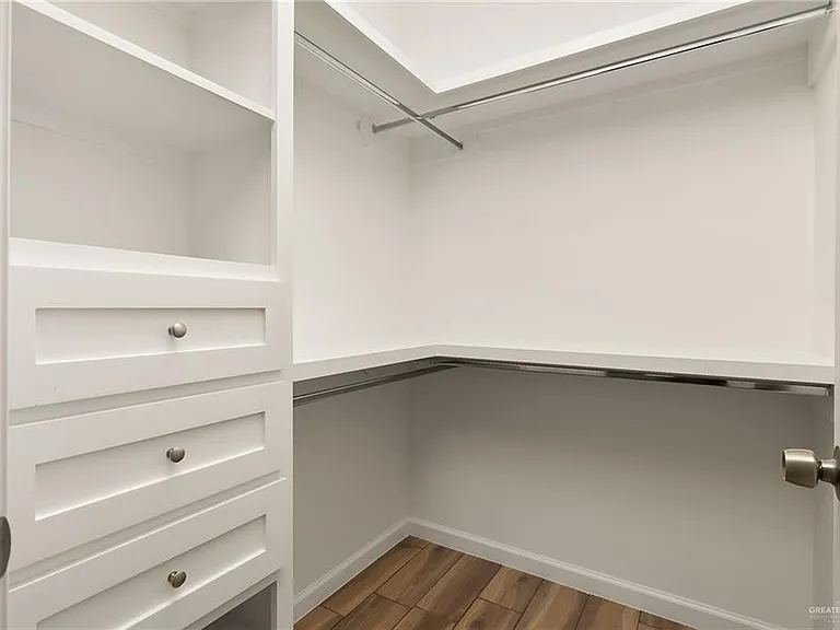 2105 E Viviana St #2 — Photo 13