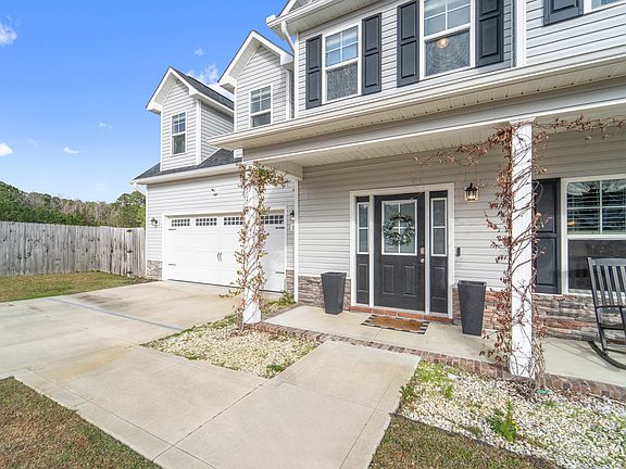 5th image of 111 Sparrow Point Ln