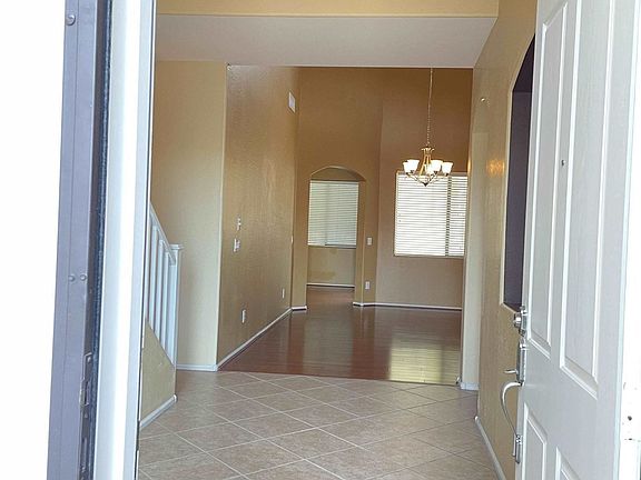 3rd image of 2622 E Bear Creek Ln