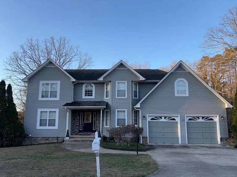 Cobblestone Hill Dr — Photo 1