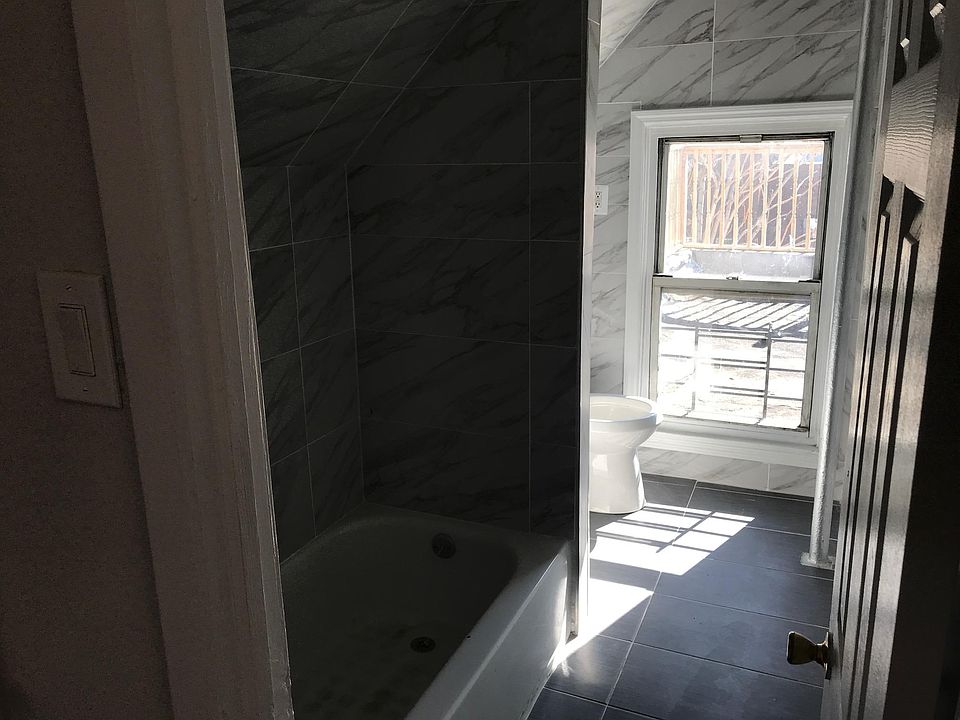 1st image of 3815 Kings Hwy #1