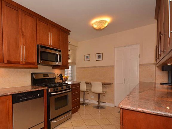 4th image of 3530 Henry Hudson Pkwy APT 10L