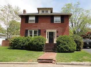602 Jackson Ave, Lexington, VA 24450