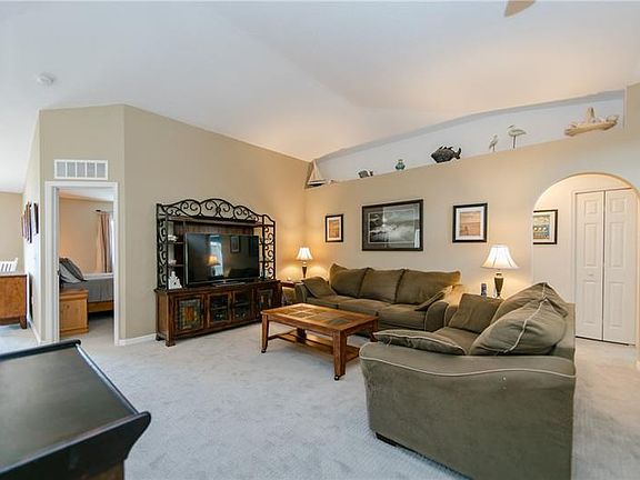 5th image of 543 Stonewall Ave