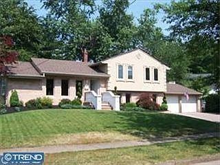 2nd image of 121 Evergreen Rd