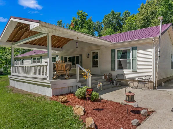 4561 Oak Glen Dr, Camden, MI 49232