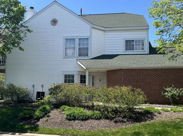 141 Hemstead St, Lake Bluff, IL 60044