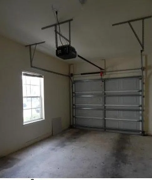 Garage (sample)