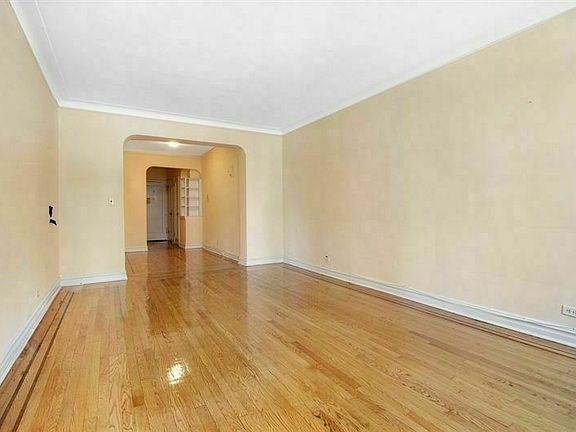 4th image of 7011 108th St APT 1I
