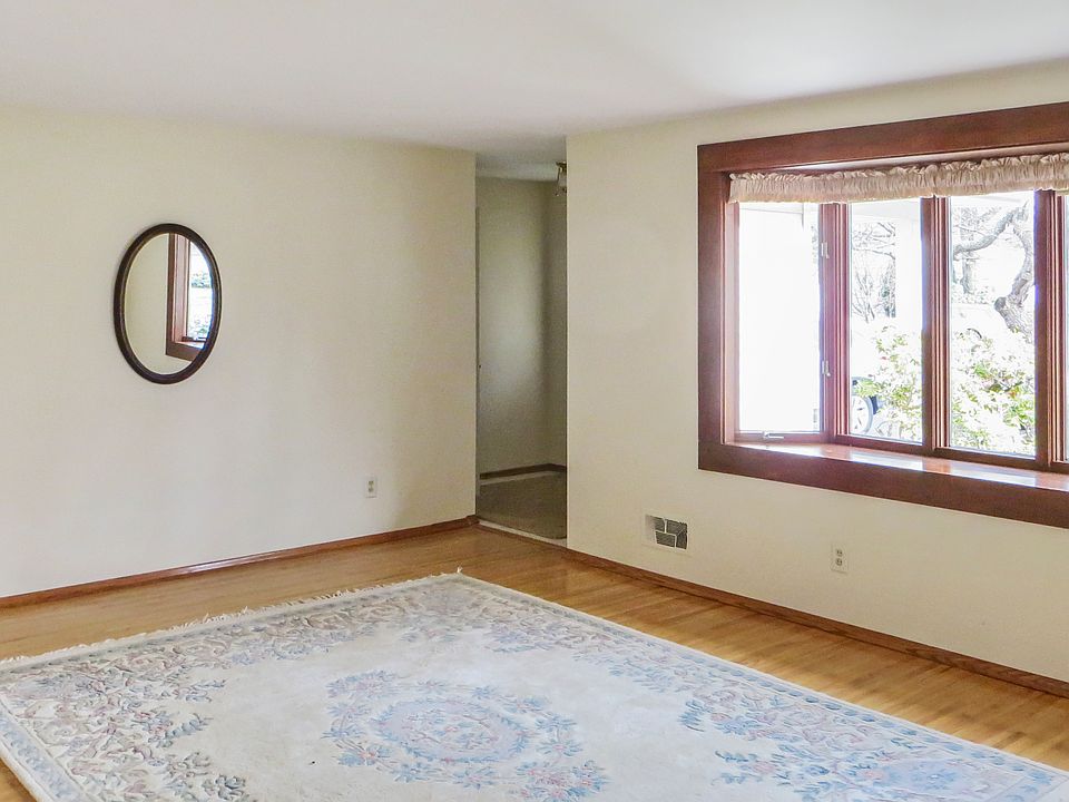 1st image of 222 San Ron Dr