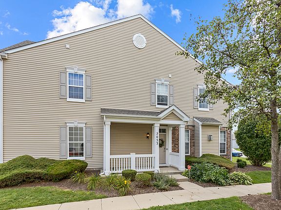 2nd image of 2053 Woodside Dr