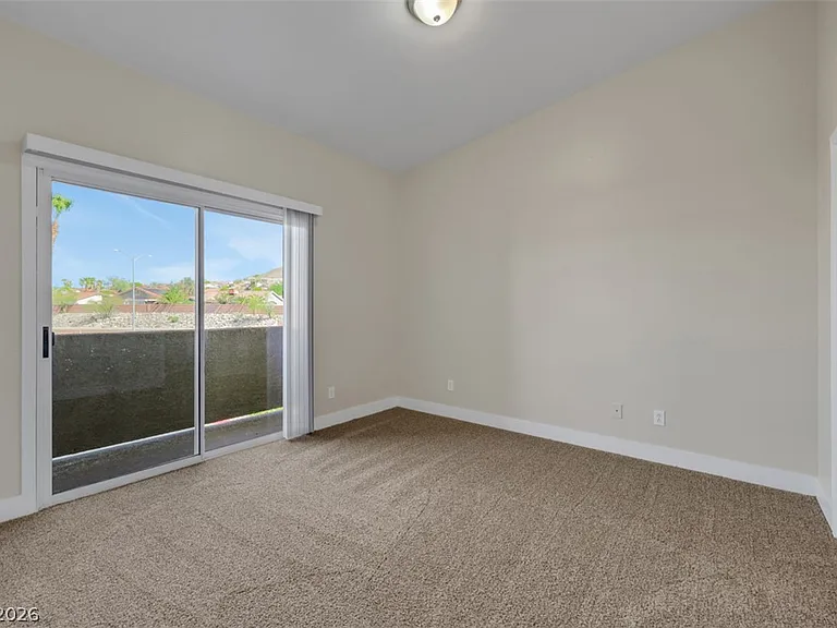 502 Birdseye St — Photo 14