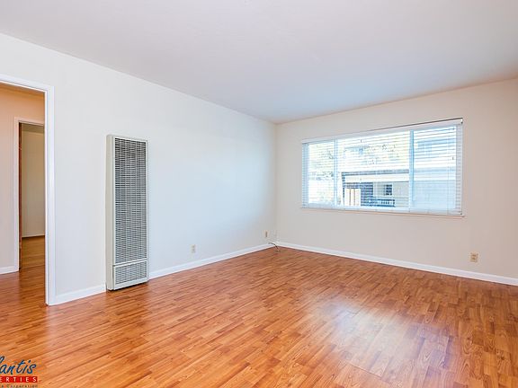 2nd image of 167 Towne Ter #4