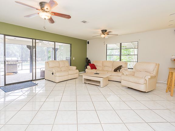 5th image of 501 N Loxahatchee Dr
